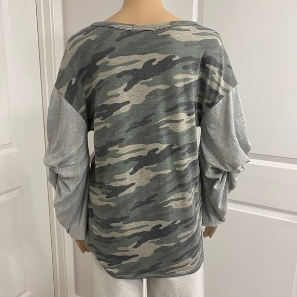Maverick The Collection Camo Print Top. Multicolor. Small. - Picture 3 of 7